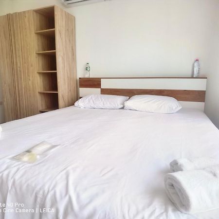 Готель 115 Townhouse Ban Khlong Krang Екстер'єр фото