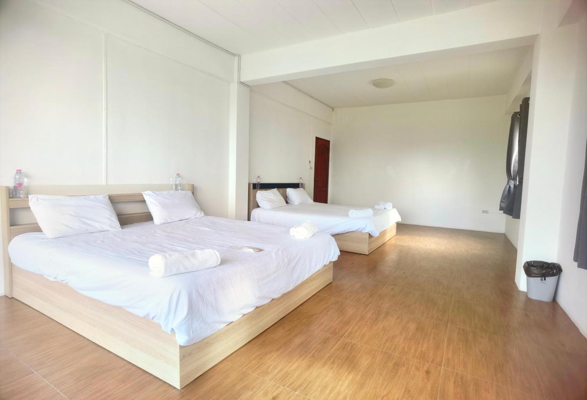 Готель 115 Townhouse Ban Khlong Krang Екстер'єр фото