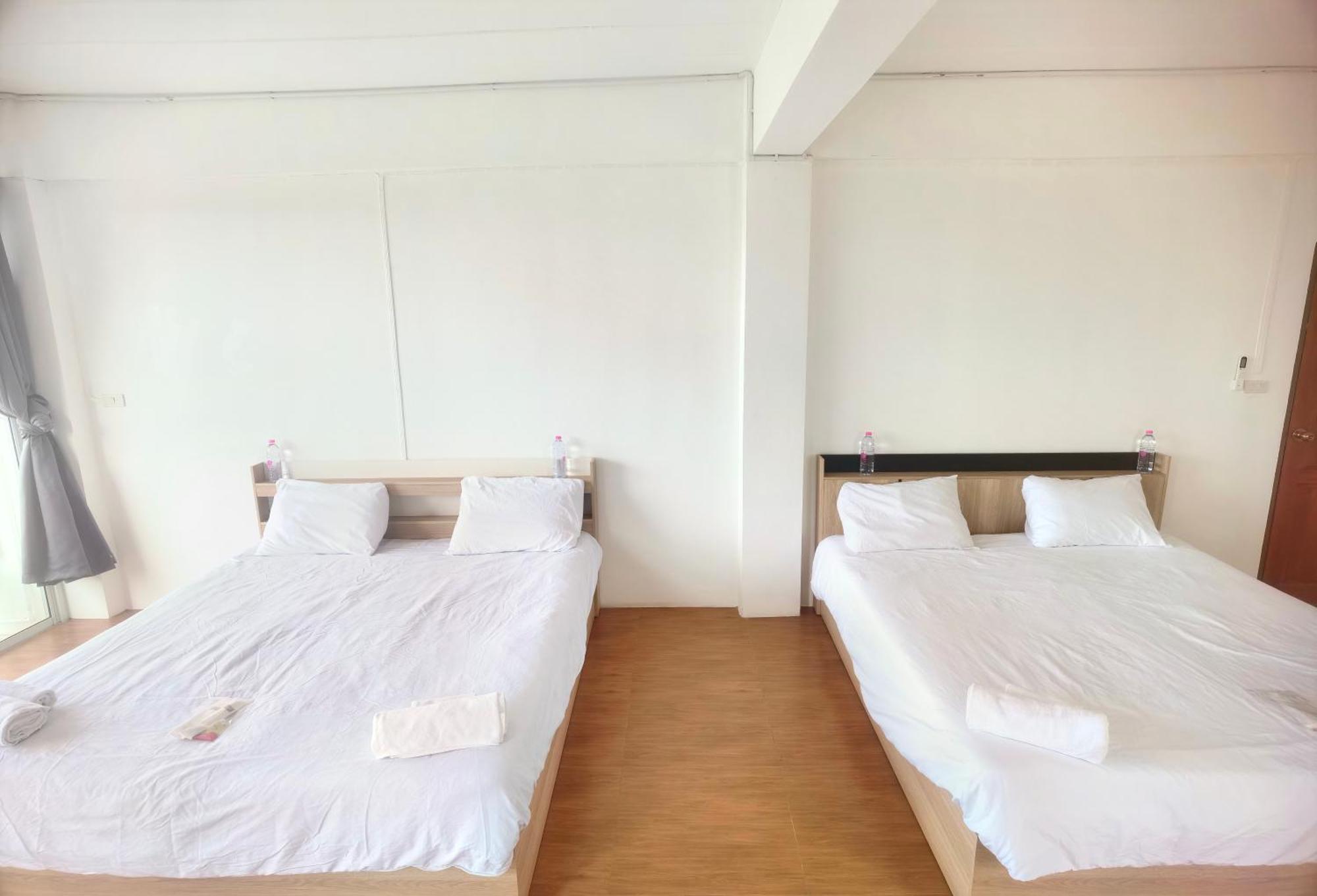Готель 115 Townhouse Ban Khlong Krang Екстер'єр фото