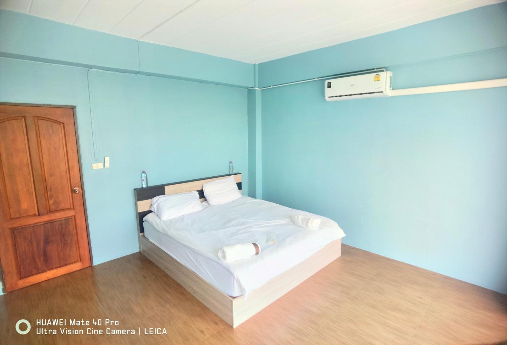 Готель 115 Townhouse Ban Khlong Krang Екстер'єр фото
