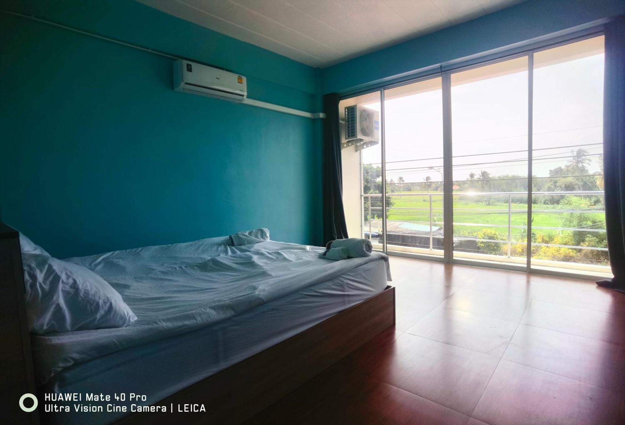 Готель 115 Townhouse Ban Khlong Krang Екстер'єр фото