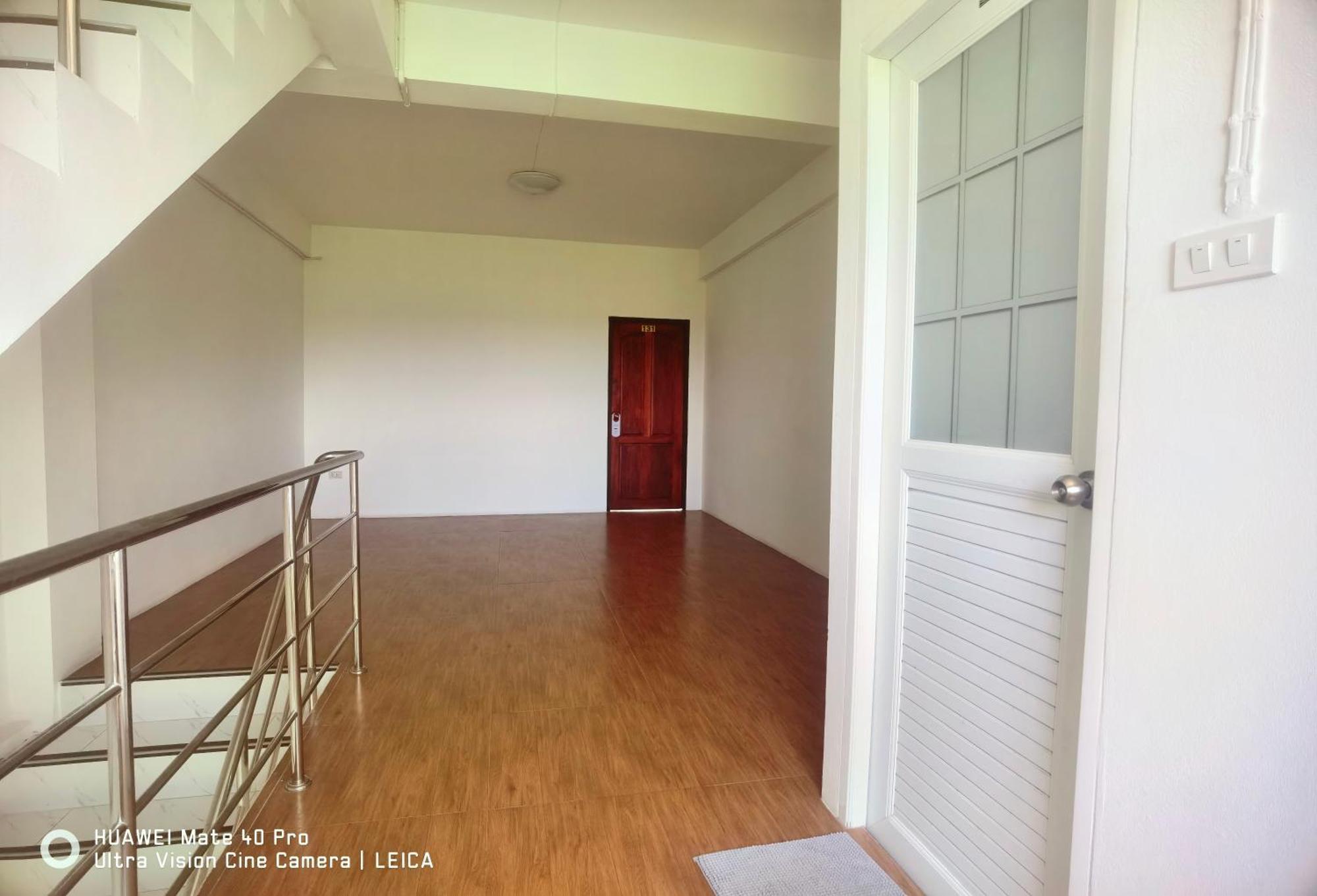Готель 115 Townhouse Ban Khlong Krang Екстер'єр фото