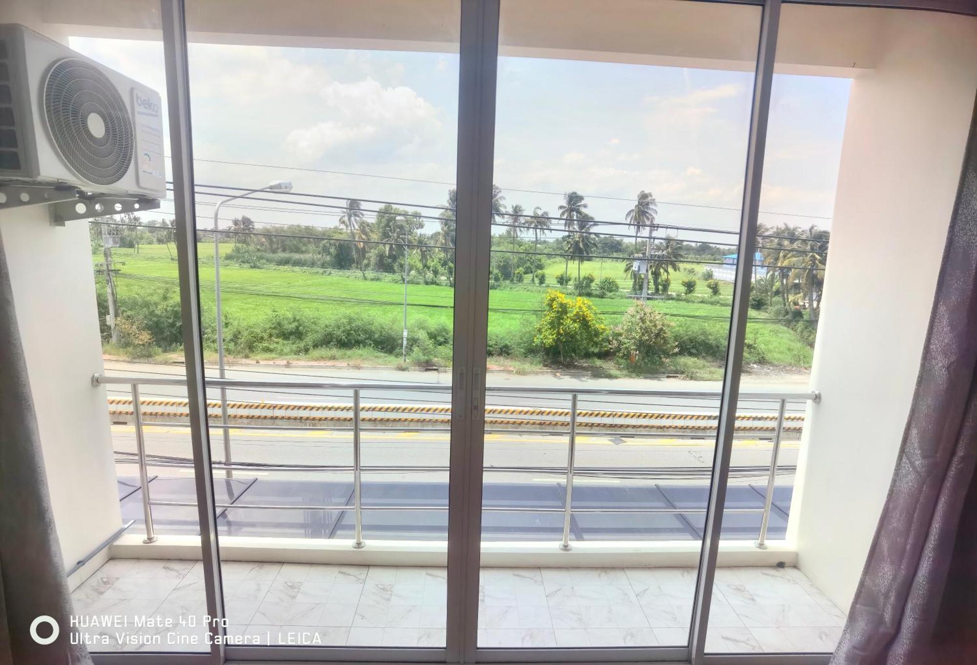 Готель 115 Townhouse Ban Khlong Krang Екстер'єр фото
