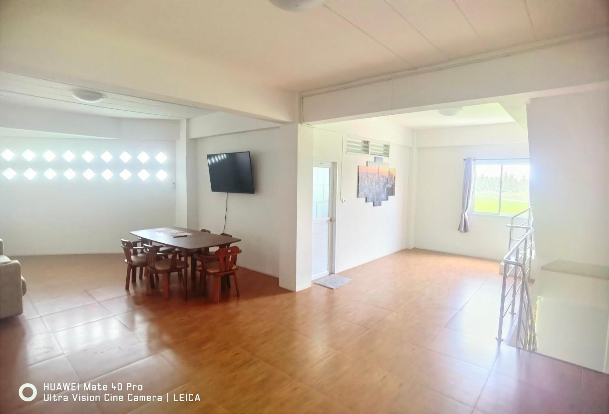 Готель 115 Townhouse Ban Khlong Krang Екстер'єр фото