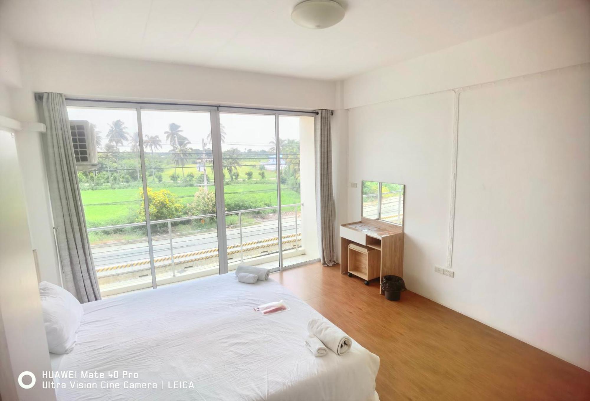 Готель 115 Townhouse Ban Khlong Krang Екстер'єр фото