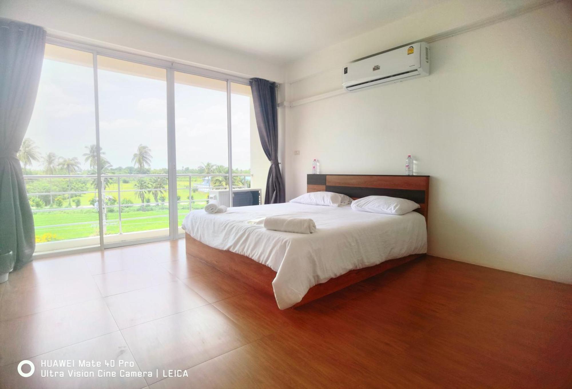 Готель 115 Townhouse Ban Khlong Krang Екстер'єр фото