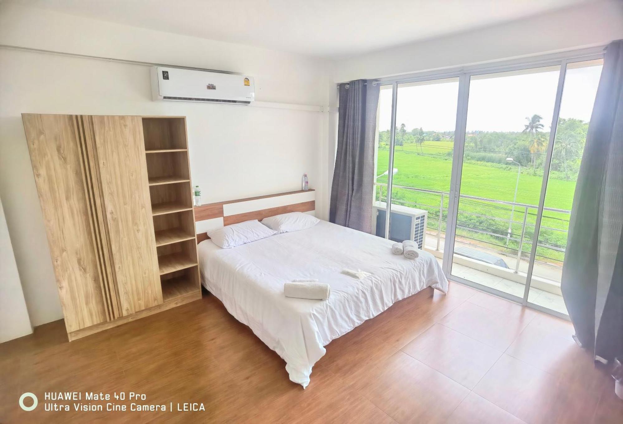 Готель 115 Townhouse Ban Khlong Krang Екстер'єр фото